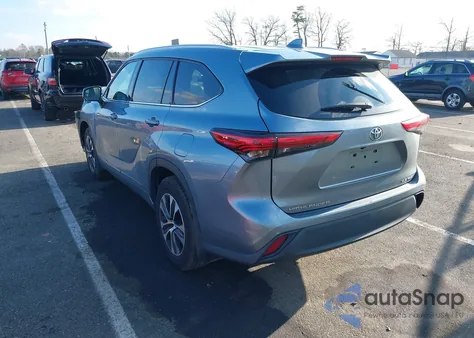 2022 Toyota Highlander Xle из США, поврежденный, VIN 5TDHZRBH5NS178894